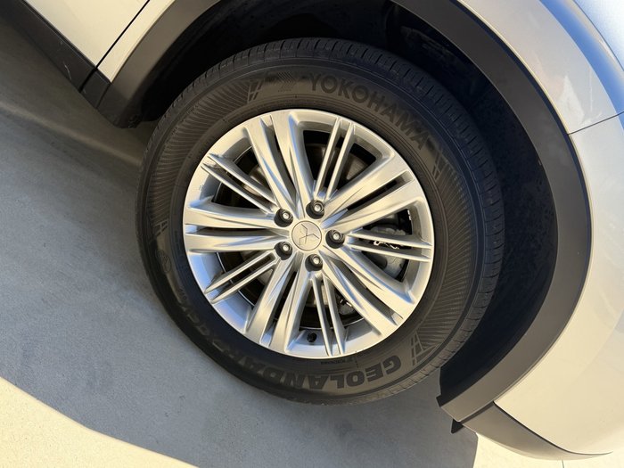 2021 Mitsubishi Outlander LS