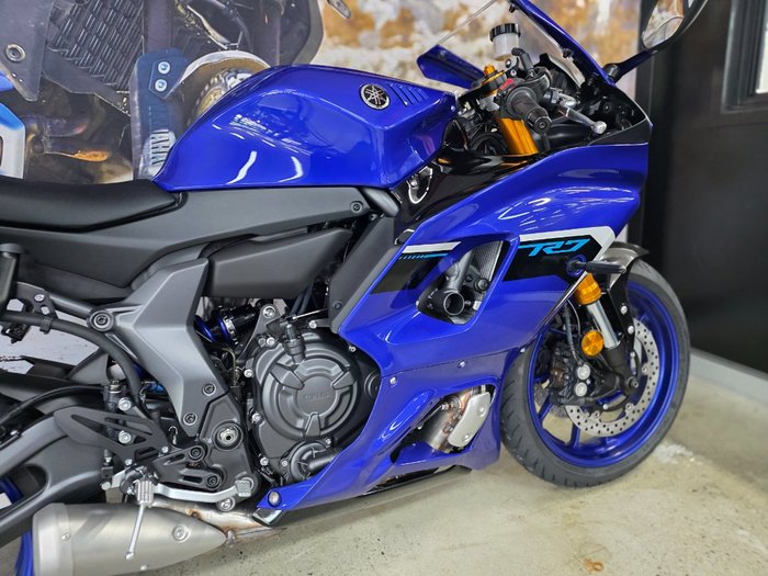 2025 Yamaha YZF-R7LA BLUE