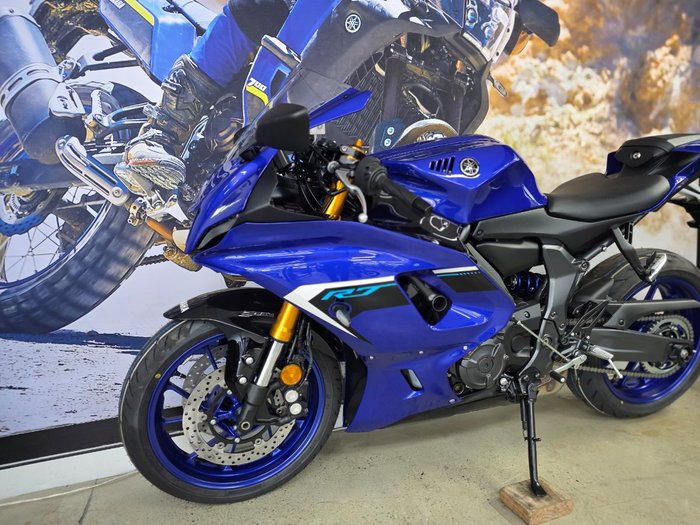 2025 Yamaha YZF-R7LA BLUE