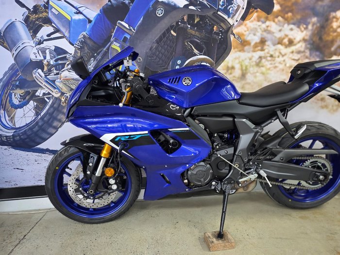2025 Yamaha YZF-R7LA BLUE