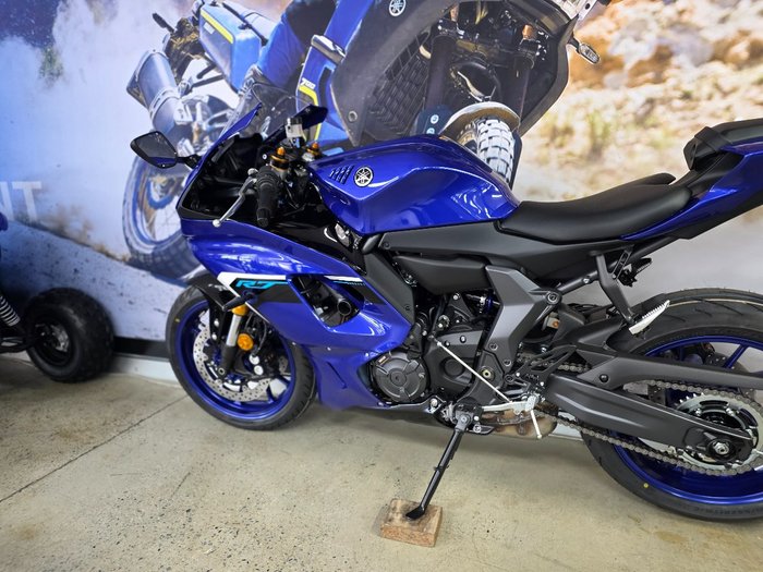 2025 Yamaha YZF-R7LA BLUE
