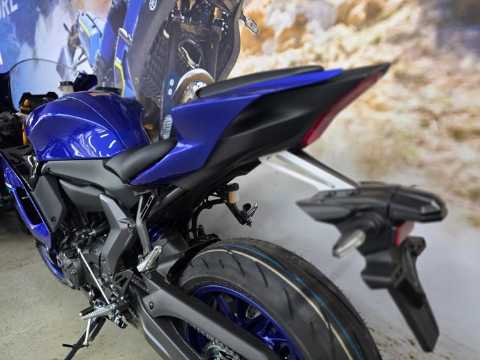2025 Yamaha YZF-R7LA BLUE