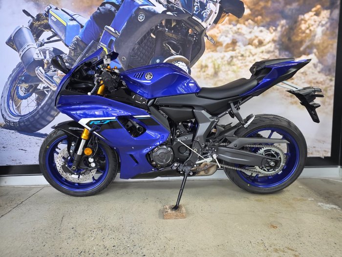 2025 Yamaha YZF-R7LA BLUE
