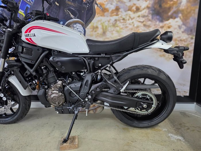 2025 Yamaha XSR700 WHITE