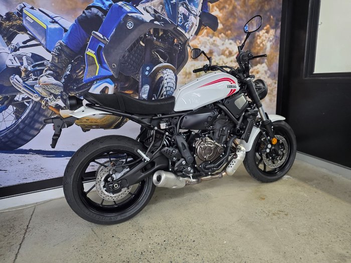 2025 Yamaha XSR700 WHITE