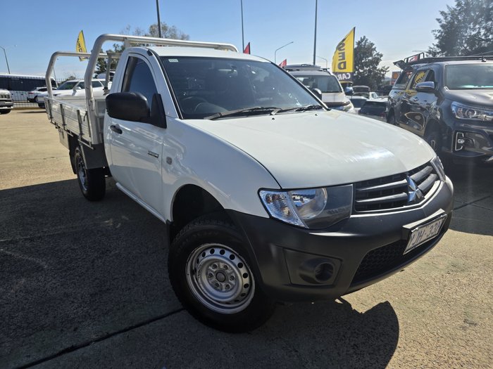2013 Mitsubishi Triton