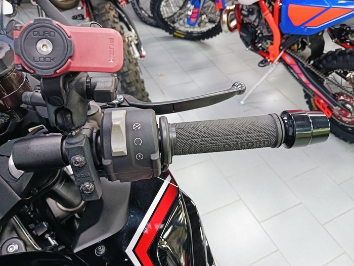 2022 Kawasaki Ninja 1000SX Ninja Black