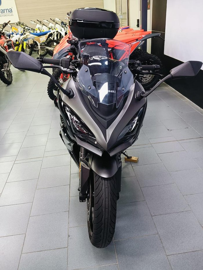 2022 Kawasaki Ninja 1000SX Ninja Black