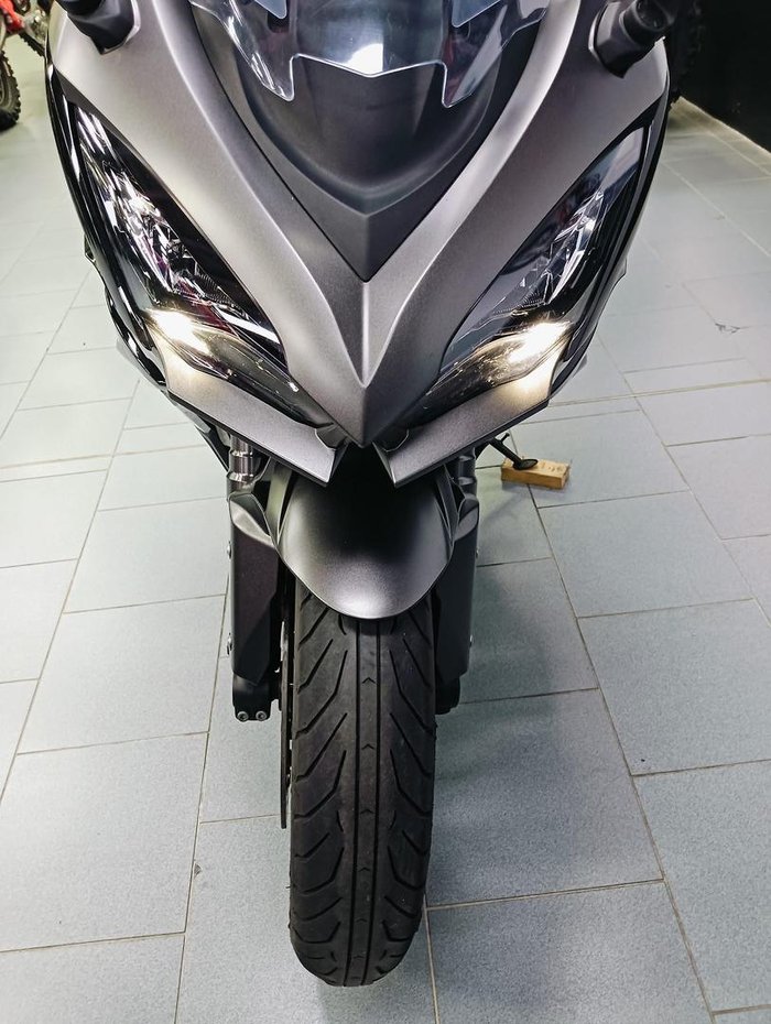 2022 Kawasaki Ninja 1000SX Ninja Black
