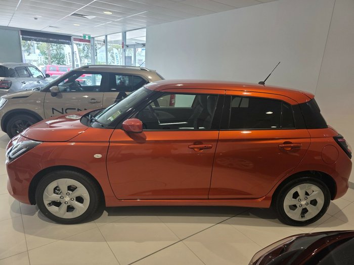 2025 Suzuki Swift Hybrid Plus