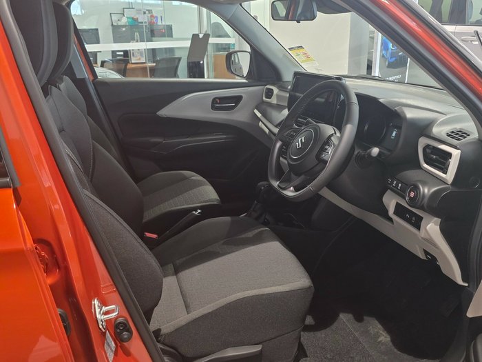 2025 Suzuki Swift Hybrid Plus