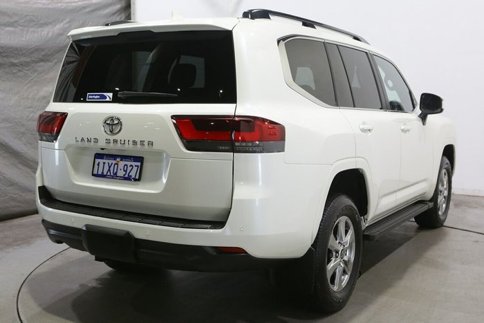 2024 Toyota Landcruiser VX