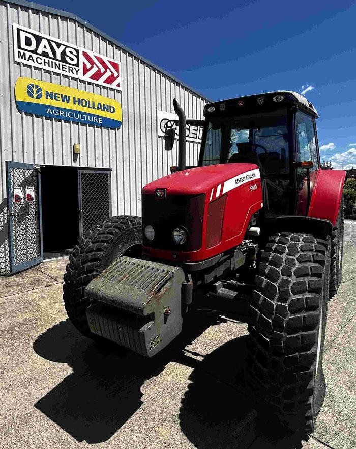 2012 Massey Ferguson 5740 Dyna-4 RED
