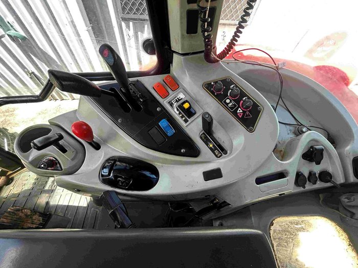 2012 Massey Ferguson 5740 Dyna-4 RED