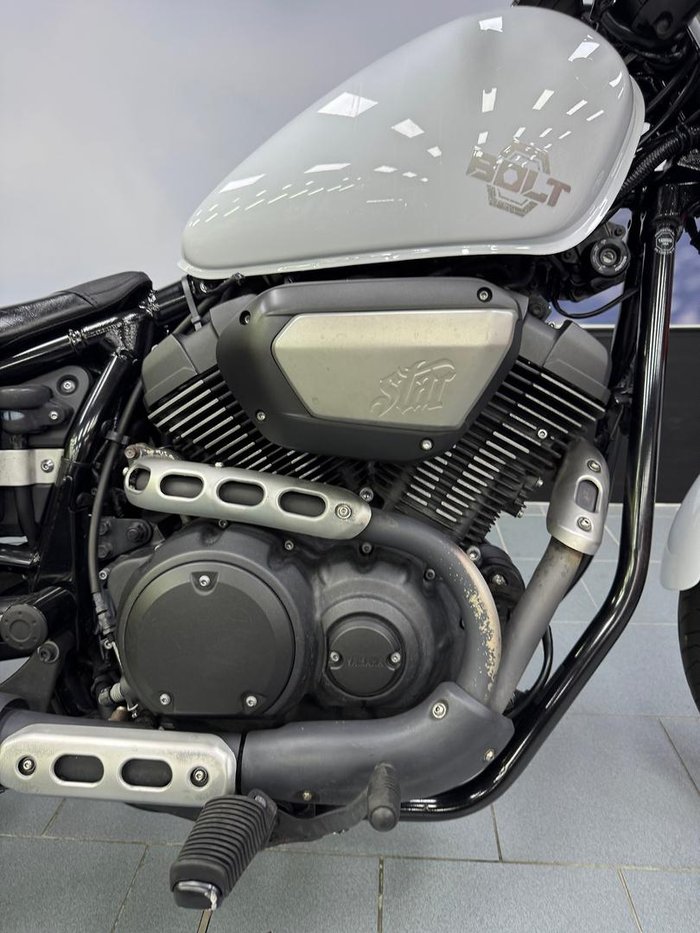 2013 Yamaha Bolt (XVS950CU) Bolt White