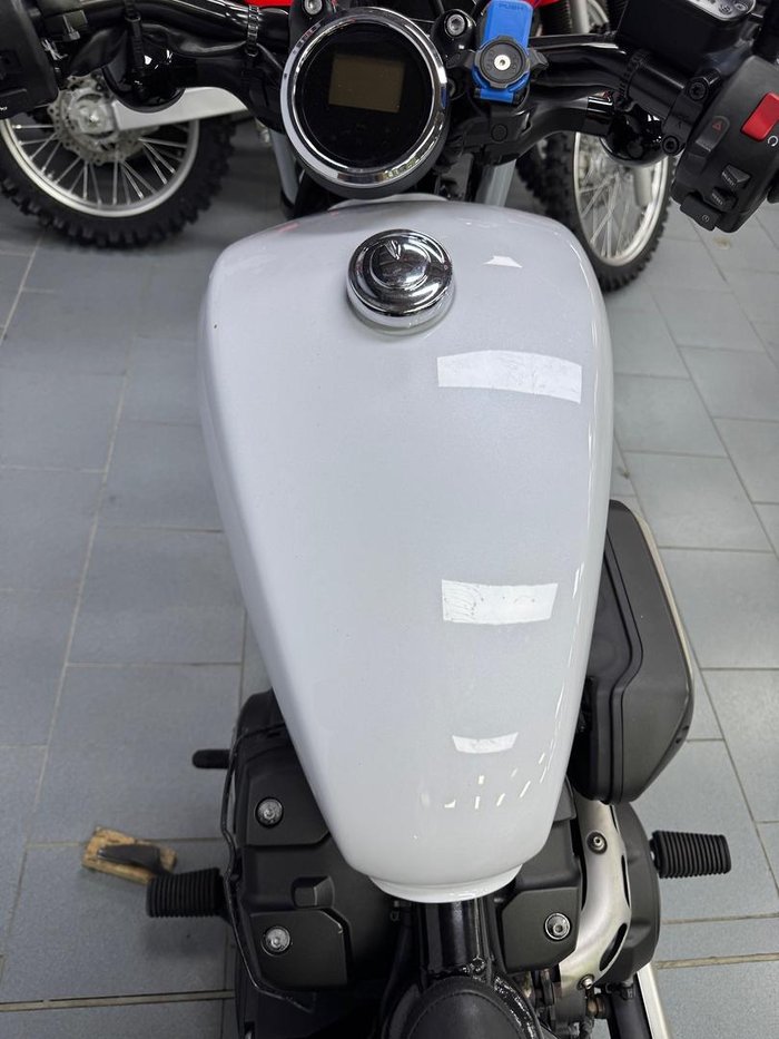2013 Yamaha Bolt (XVS950CU) Bolt White