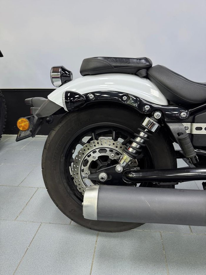 2013 Yamaha Bolt (XVS950CU) Bolt White