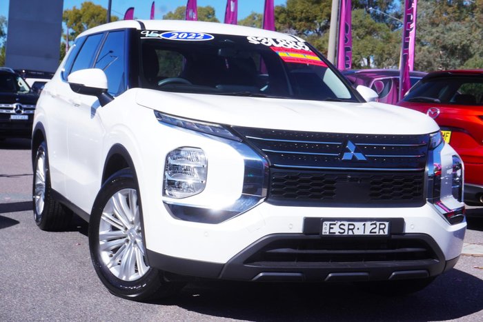 2022 Mitsubishi Outlander ES