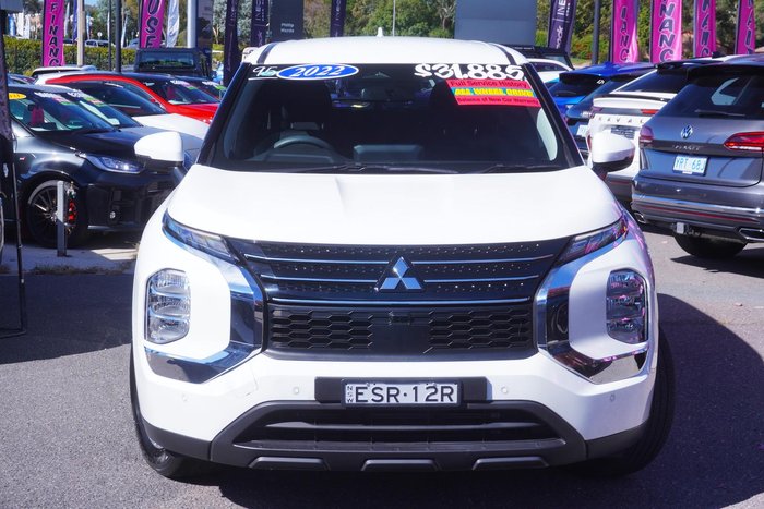 2022 Mitsubishi Outlander ES