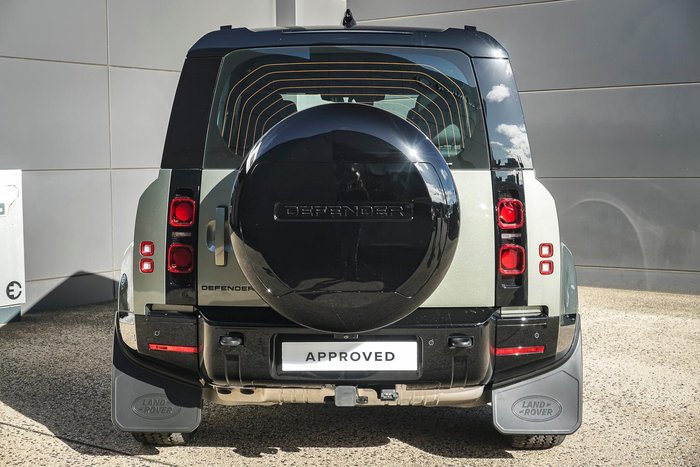 2025 Land Rover Defender 110 D350 X-Dynamic SE