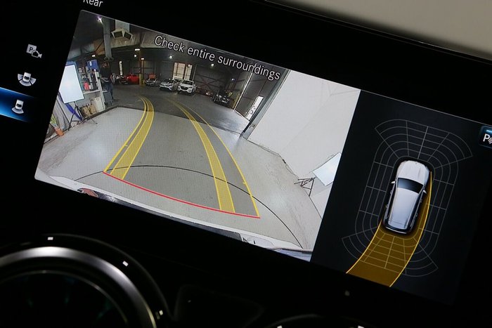 2022 Mercedes-Benz GLB-Class GLB200