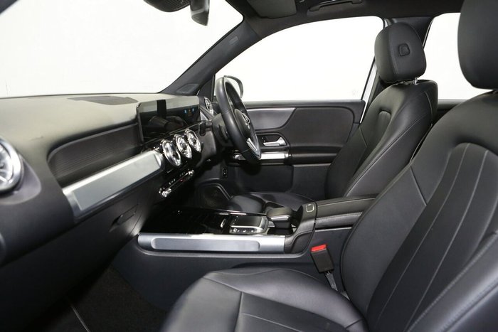 2022 Mercedes-Benz GLB-Class GLB200