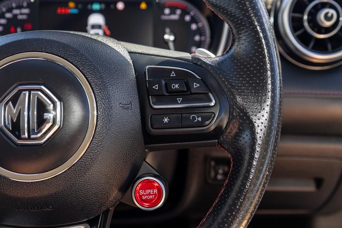 2024 MG HS Excite