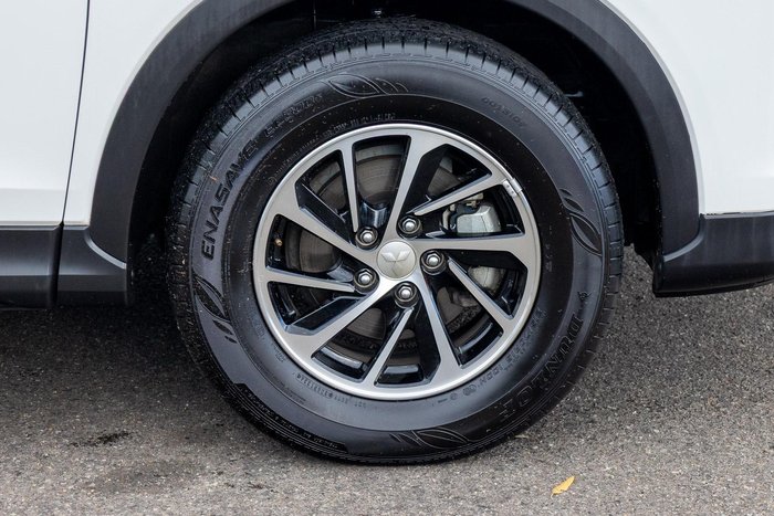 2024 Mitsubishi Eclipse Cross ES