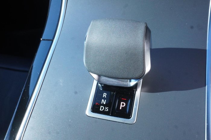 2024 Land Rover Range Rover Velar P250 Dynamic SE