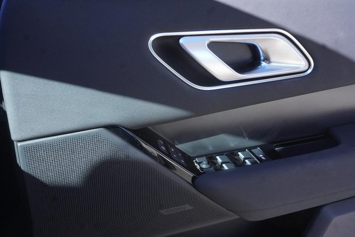 2024 Land Rover Range Rover Velar P250 Dynamic SE