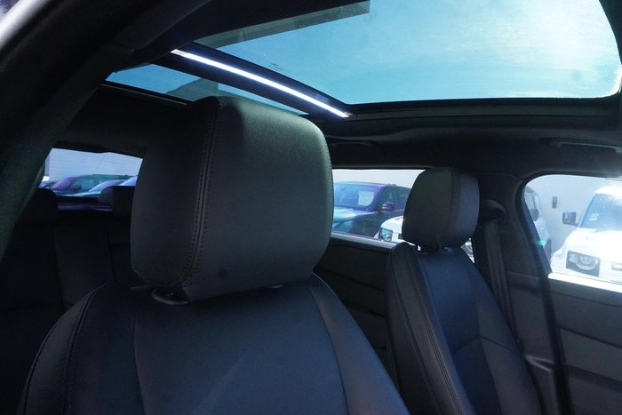 2024 Land Rover Range Rover Velar P250 Dynamic SE