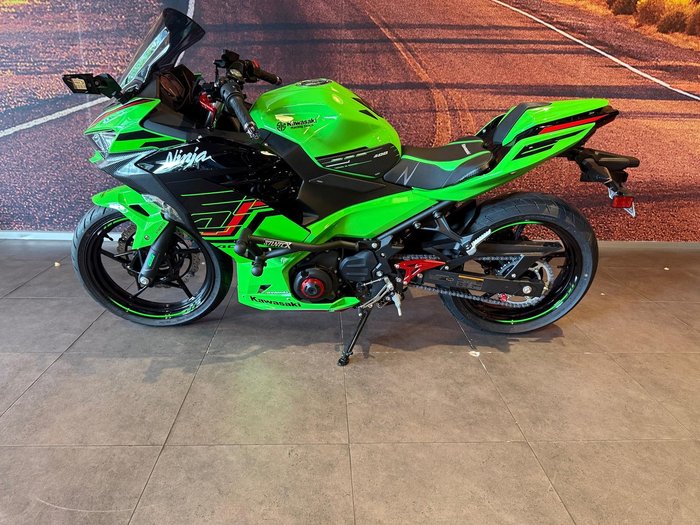 2023 Kawasaki Ninja 400 Special Edition (EX400G) Ninja Green