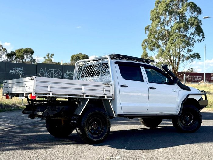 2009 Toyota Hilux SR KUN26R MY09 4X4 Glacier White