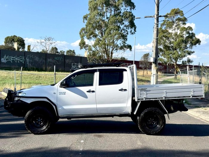 2009 Toyota Hilux SR KUN26R MY09 4X4 Glacier White