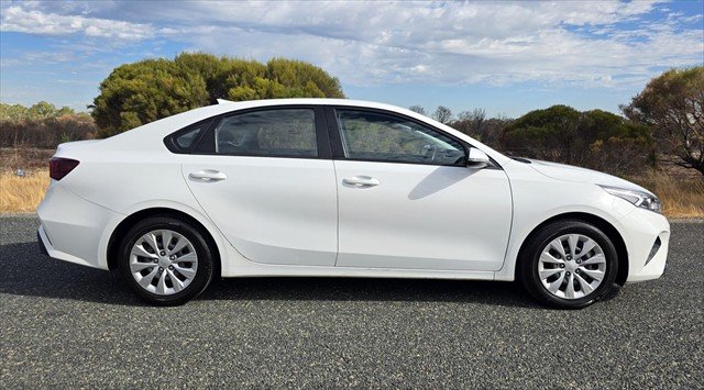 2022 Kia Cerato S