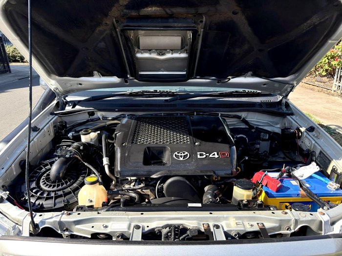 2007 Toyota Hilux SR5 KUN26R MY07 4X4 Sterling Silver