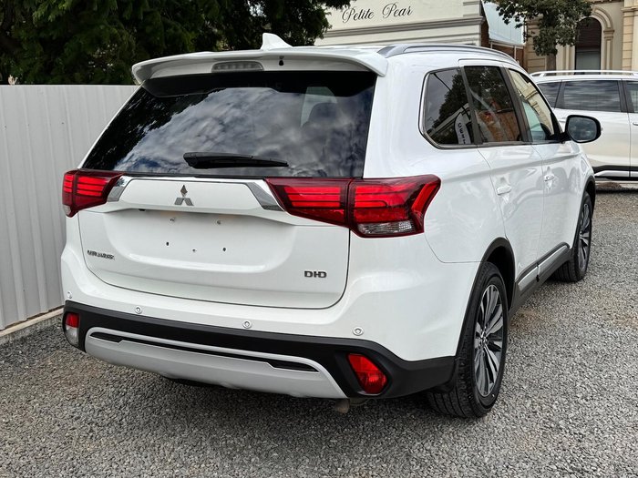 2021 Mitsubishi Outlander LS