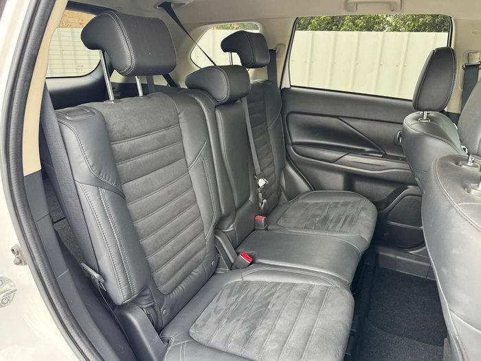 2021 Mitsubishi Outlander LS