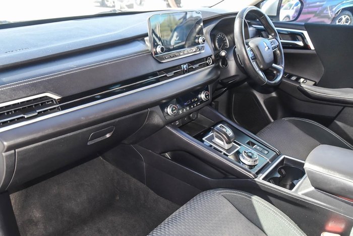 2021 Mitsubishi Outlander LS