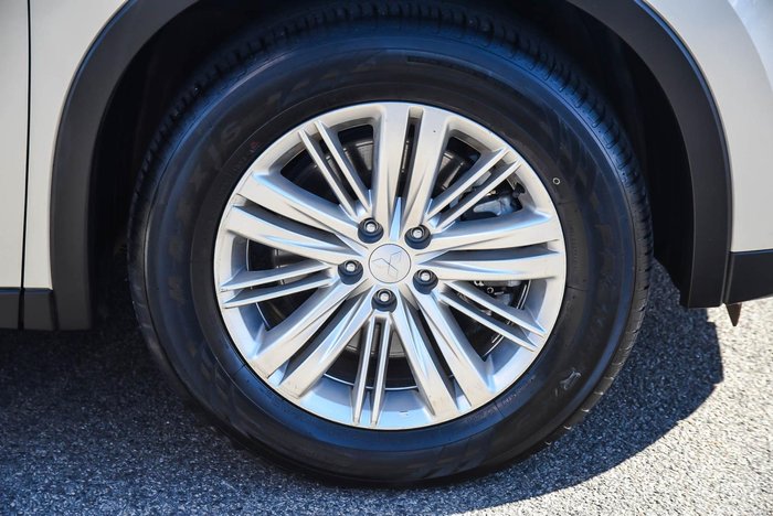 2021 Mitsubishi Outlander LS