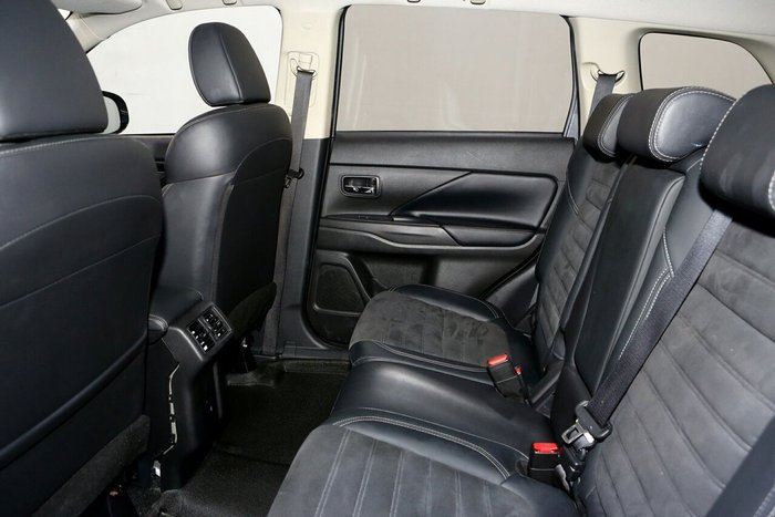 2019 Mitsubishi Outlander LS