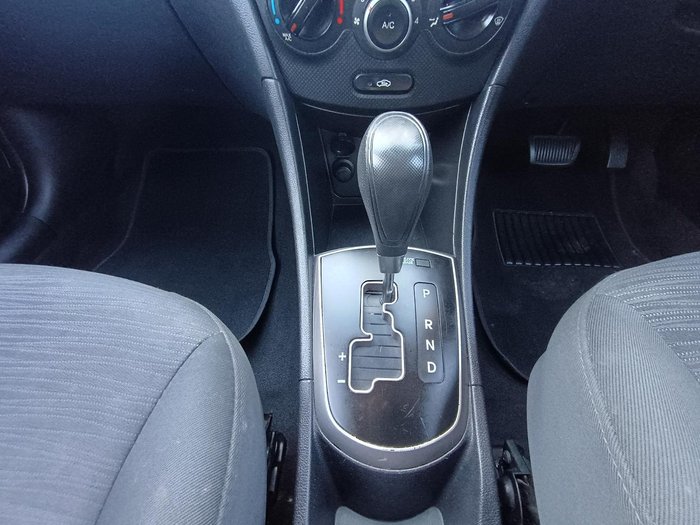 2015 Hyundai Accent Active