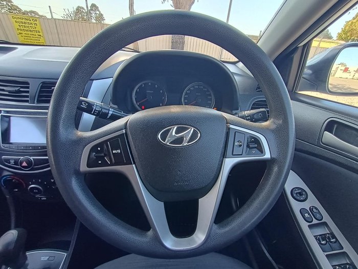 2015 Hyundai Accent Active