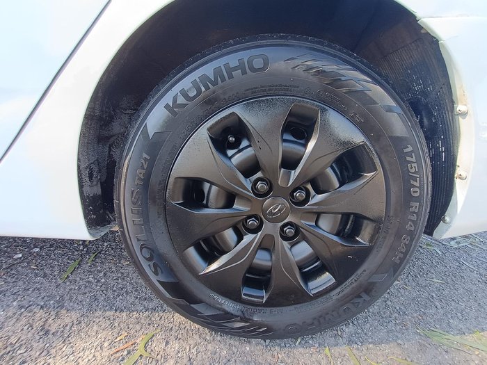 2015 Hyundai Accent Active