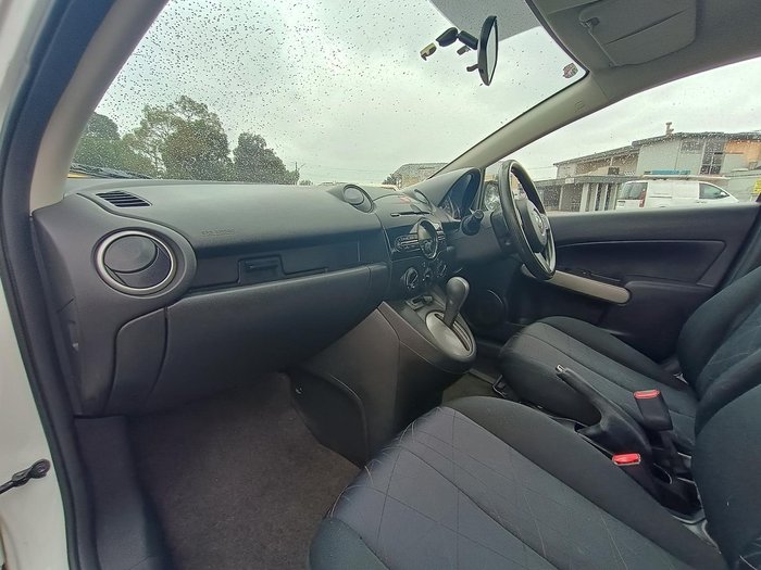 2013 Mazda 2 Neo DE Series 2 MY13 Crystal White Pearl
