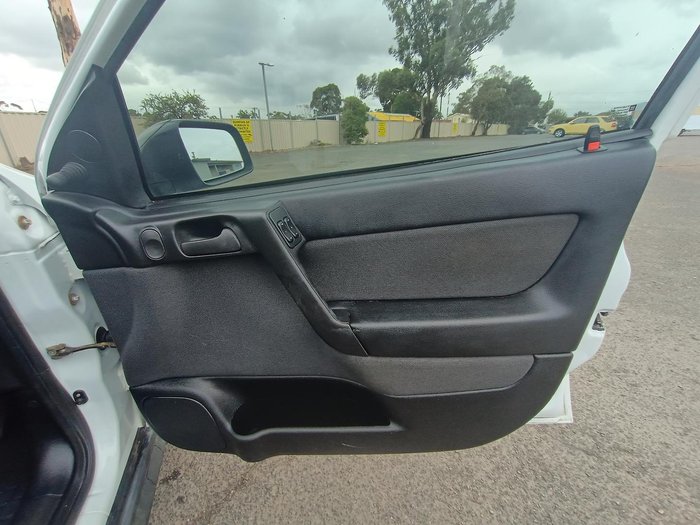 2005 Holden Astra Classic TS MY05 Casablanca White