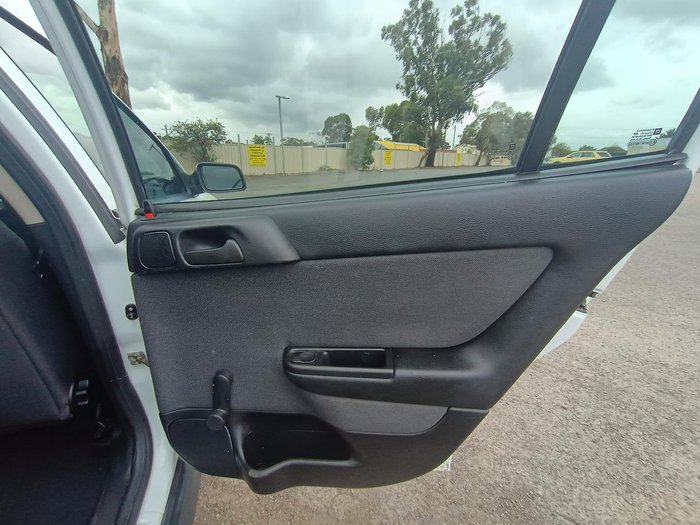 2005 Holden Astra Classic TS MY05 Casablanca White