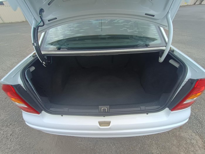 2005 Holden Astra Classic TS MY05 Casablanca White