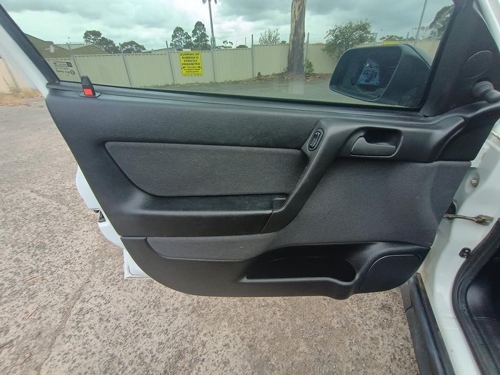 2005 Holden Astra Classic TS MY05 Casablanca White