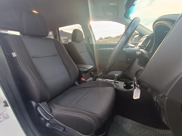 2015 Mitsubishi Outlander LS